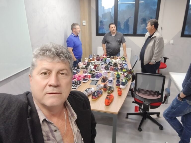 a733f0f1d38e47a88ca2c2cc78f716cb